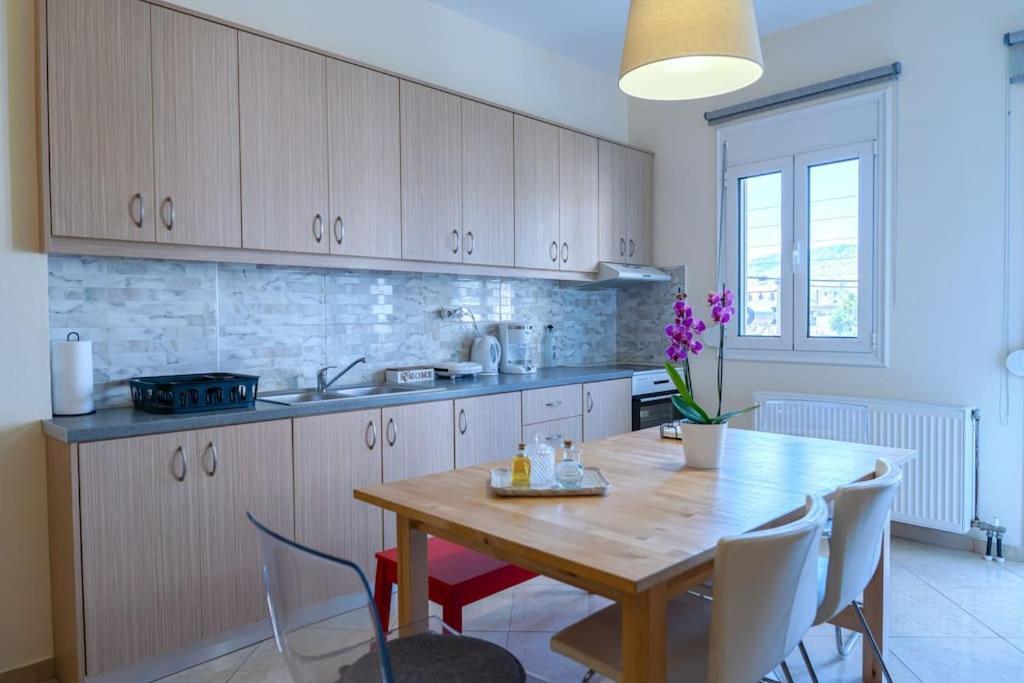 Apartament Bright Close To The