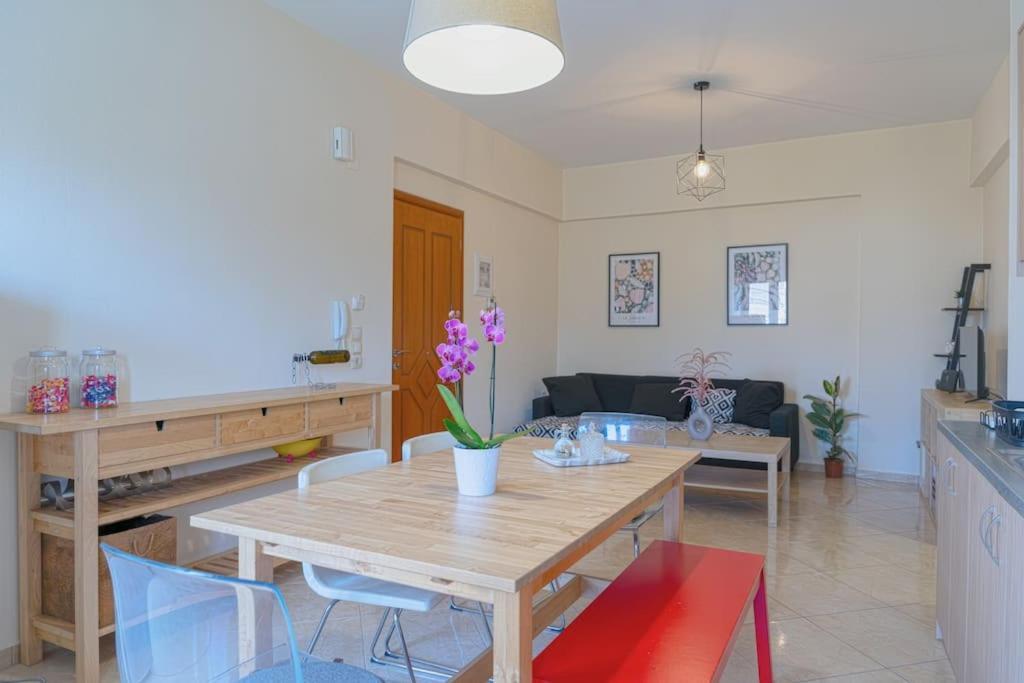 Apartment Bright Close To The